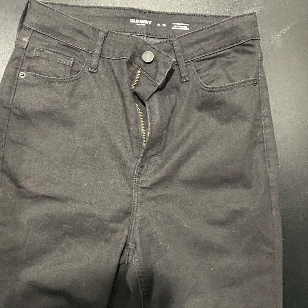 Old Navy Black SZ 8-12 Skinny Never worn